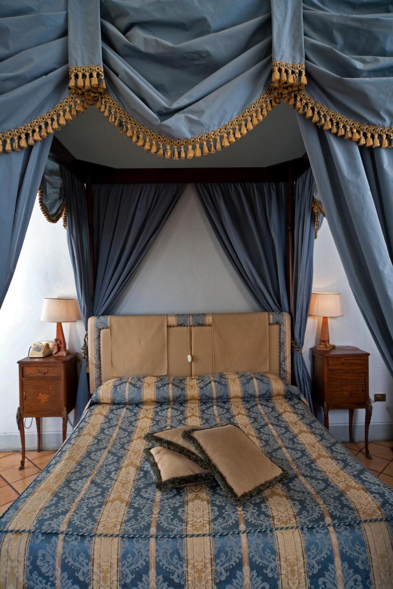 Palazzo Dragoni Hotel Spoleto Kültér fotó